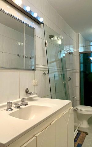 Apartamento para alugar com 180m², 3 quartos e 2 vagas