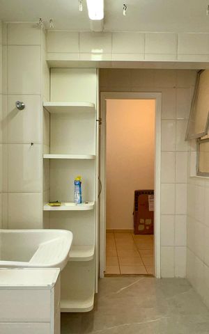 Apartamento para alugar com 180m², 3 quartos e 2 vagas Apartamento para alugar com 180m², 3 quartos e 2 vagasÁrea de Serviço