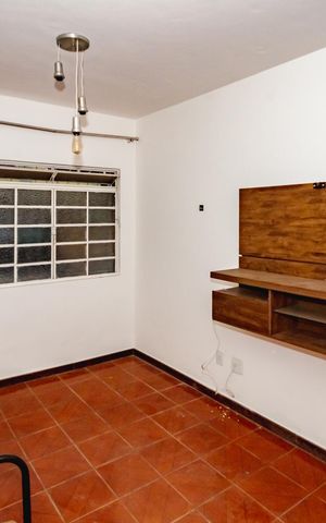 Casa de condomínio à venda com 44m², 2 quartos e 1 vagaSala