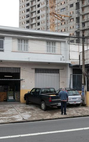 Apartamento para alugar com 170m², 3 quartos e sem vagaFachada