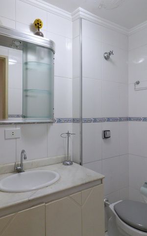 Apartamento à venda com 75m², 3 quartos e 2 vagasBanheiro