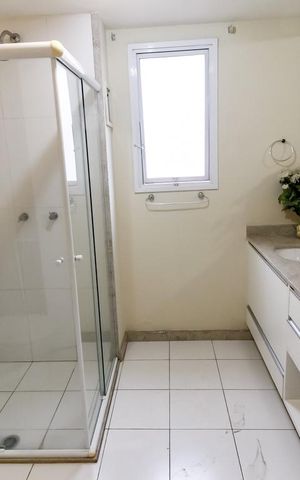 Apartamento à venda com 220m², 3 quartos e 5 vagas Apartamento à venda com 220m², 3 quartos e 5 vagasBanheiro da Suíte 3