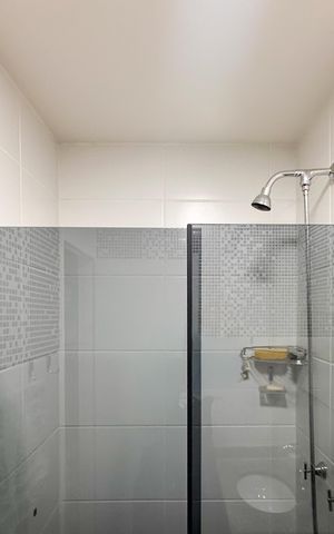 Apartamento à venda com 57m², 2 quartos e 1 vaga Apartamento à venda com 57m², 2 quartos e 1 vagaBanheiro Social