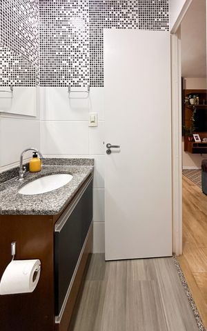 Apartamento à venda com 57m², 2 quartos e 1 vaga Apartamento à venda com 57m², 2 quartos e 1 vagaBanheiro Social