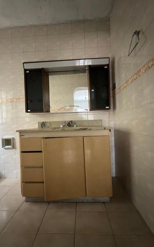 Casa para alugar com 191m², 3 quartos e 2 vagas Casa para alugar com 191m², 3 quartos e 2 vagasQuarto 1- Suíte Banheiro