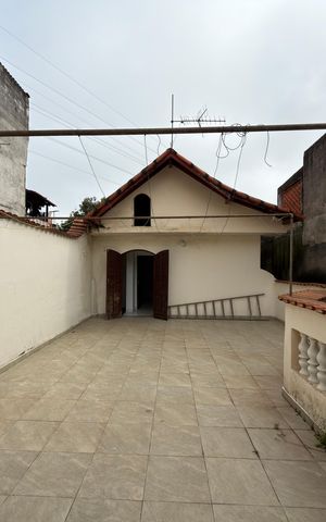 Casa para alugar com 191m², 3 quartos e 2 vagas Casa para alugar com 191m², 3 quartos e 2 vagasQuarto 1- Suíte Varanda