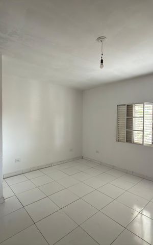 Casa para alugar com 191m², 3 quartos e 2 vagas Casa para alugar com 191m², 3 quartos e 2 vagasQuarto 1- Suíte