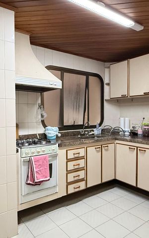 Apartamento para alugar com 270m², 4 quartos e 2 vagas Apartamento para alugar com 270m², 4 quartos e 2 vagasCozinha