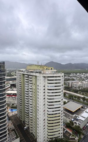 Apartamento à venda com 84m², 2 quartos e 1 vaga Apartamento à venda com 84m², 2 quartos e 1 vagaVaranda