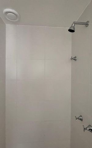 Apartamento à venda com 84m², 2 quartos e 1 vaga Apartamento à venda com 84m², 2 quartos e 1 vagaBanheiro Social
