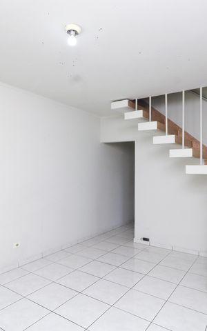Casa para alugar com 150m², 2 quartos e 2 vagas Casa para alugar com 150m², 2 quartos e 2 vagasSala