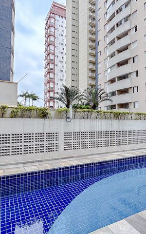 Apartamento para alugar com 96m², 4 quartos e 3 vagasÁrea comum - Piscina