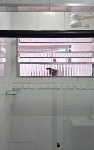 Casa para alugar com 60m², 2 quartos e sem vaga Casa para alugar com 60m², 2 quartos e sem vagaBanheiro Social