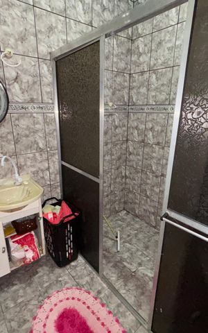 Casa à venda com 220m², 3 quartos e 1 vaga Casa à venda com 220m², 3 quartos e 1 vagaBanheiro 2