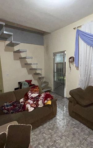 Casa à venda com 220m², 3 quartos e 1 vaga Casa à venda com 220m², 3 quartos e 1 vagaSala