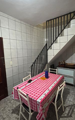 Casa à venda com 220m², 3 quartos e 1 vaga Casa à venda com 220m², 3 quartos e 1 vagaCozinha