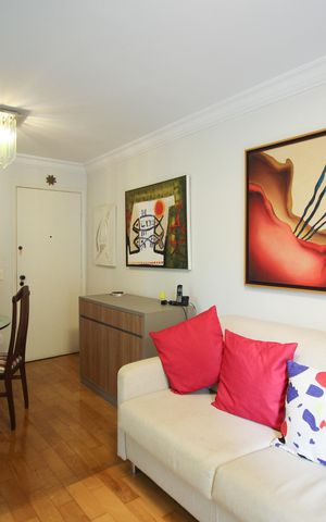 Apartamento à venda com 45m², 2 quartos e 1 vaga Apartamento à venda com 45m², 2 quartos e 1 vagaSala