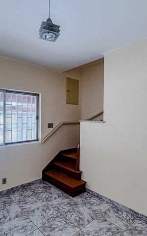 Casa para alugar com 120m², 4 quartos e 2 vagasSala