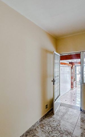 Casa para alugar com 120m², 4 quartos e 2 vagasSala