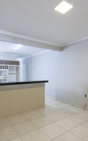 Casa à venda com 70m², 2 quartos e 2 vagas