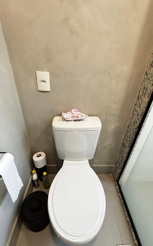 Studio para alugar com 30m², 1 quarto e 1 vaga Studio para alugar com 30m², 1 quarto e 1 vagaBanheiro