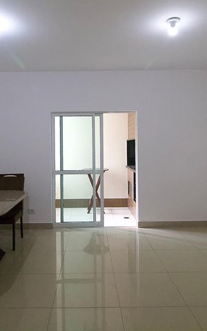 Apartamento à venda com 79m², 3 quartos e 2 vagas Apartamento à venda com 79m², 3 quartos e 2 vagasSala