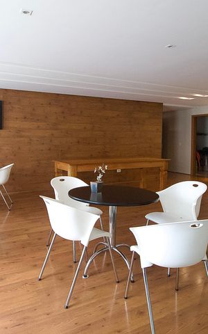 Apartamento à venda com 79m², 3 quartos e 2 vagas Apartamento à venda com 79m², 3 quartos e 2 vagasÁrea comum - Salão de festas
