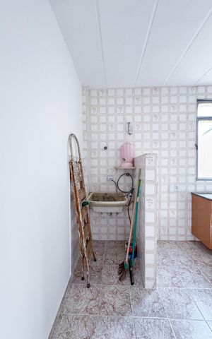 Apartamento à venda com 66m², 2 quartos e sem vaga Apartamento à venda com 66m², 2 quartos e sem vagaCozinha e Área de Serviço
