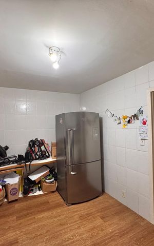 Casa de condomínio à venda com 134m², 3 quartos e 2 vagas Casa de condomínio à venda com 134m², 3 quartos e 2 vagasCozinha e Área de Serviço