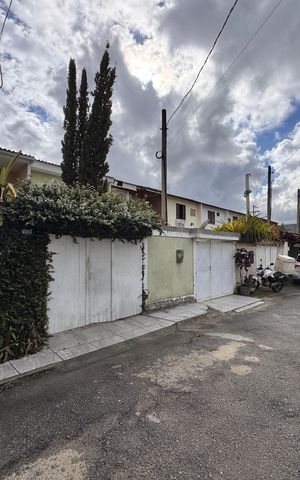 Casa de condomínio à venda com 134m², 3 quartos e 2 vagas Casa de condomínio à venda com 134m², 3 quartos e 2 vagasFachada