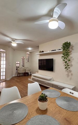 Casa de condomínio à venda com 134m², 3 quartos e 2 vagas Casa de condomínio à venda com 134m², 3 quartos e 2 vagasSala