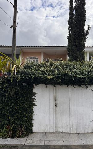 Casa de condomínio à venda com 134m², 3 quartos e 2 vagas Casa de condomínio à venda com 134m², 3 quartos e 2 vagasFachada
