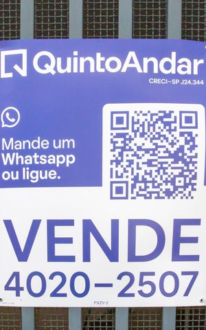 Casa à venda com 109m², 3 quartos e 2 vagasPlaca