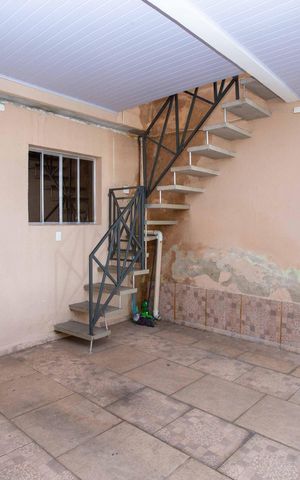 Casa à venda com 109m², 3 quartos e 2 vagasGaragem