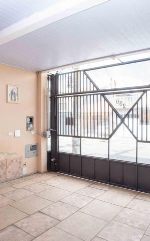 Casa à venda com 109m², 3 quartos e 2 vagasGaragem