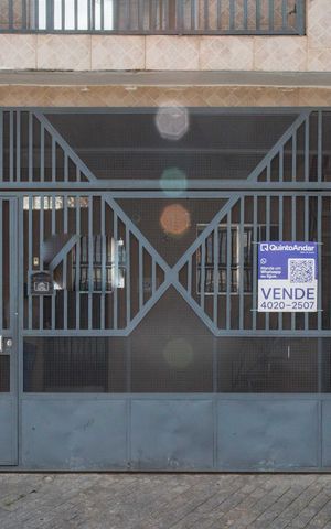 Casa à venda com 109m², 3 quartos e 2 vagasFachada