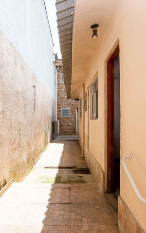 Casa à venda com 109m², 3 quartos e 2 vagasCorredor