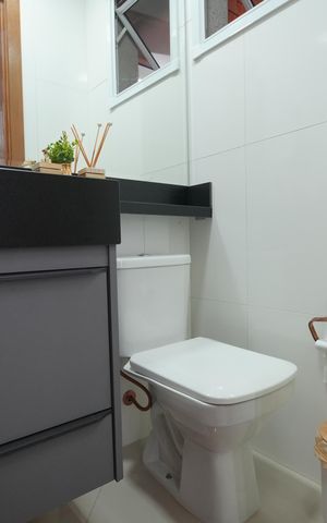Casa à venda com 90m², 2 quartos e 2 vagasLavabo
