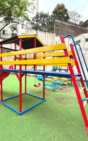 Apartamento para alugar com 42m², 2 quartos e sem vaga Apartamento para alugar com 42m², 2 quartos e sem vagaÁrea comum - Playground