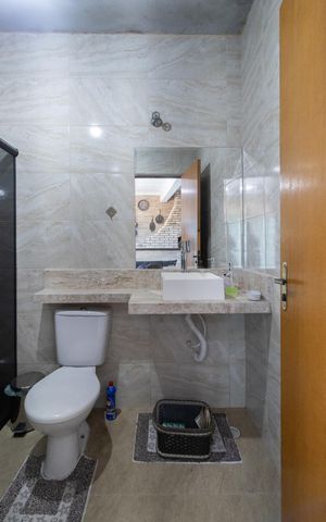 Casa à venda com 120m², 4 quartos e 3 vagas Casa à venda com 120m², 4 quartos e 3 vagasBanheiro Terraço