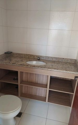 Casa de condomínio à venda com 150m², 3 quartos e 3 vagasBanheiro