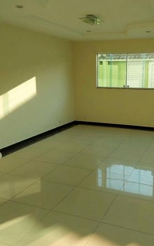 Casa de condomínio à venda com 150m², 3 quartos e 3 vagasSala
