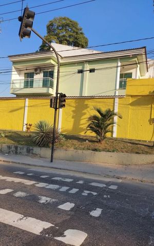 Casa de condomínio à venda com 150m², 3 quartos e 3 vagasFachada