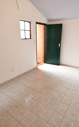 Casa para alugar com 288m², 3 quartos e 2 vagasEscritório