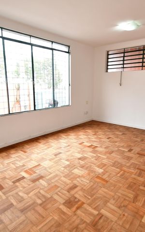 Casa para alugar com 288m², 3 quartos e 2 vagasSala