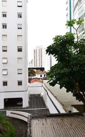 Apartamento para alugar com 74m², 2 quartos e 1 vagaÁrea de Serviço - Vista