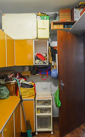 Casa à venda com 256m², 3 quartos e 4 vagas Casa à venda com 256m², 3 quartos e 4 vagasQuarto de Serviço