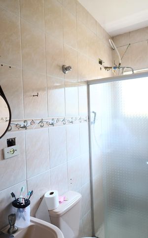 Casa à venda com 125m², 3 quartos e 2 vagasBanheiro