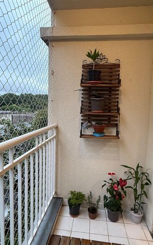 Apartamento à venda com 48m², 2 quartos e 1 vaga Apartamento à venda com 48m², 2 quartos e 1 vagaVaranda