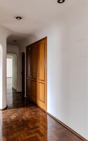 Apartamento à venda com 261m², 4 quartos e 3 vagasCorredor